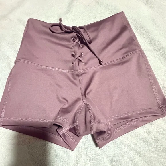 Mika Yoga Wear Viki Shorts. Gently used once, like new condition. Size Small - Picture 4 of 7